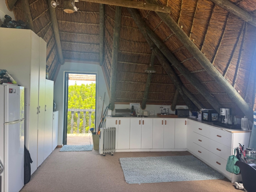 6 Bedroom Property for Sale in Sedgefield Rural Western Cape